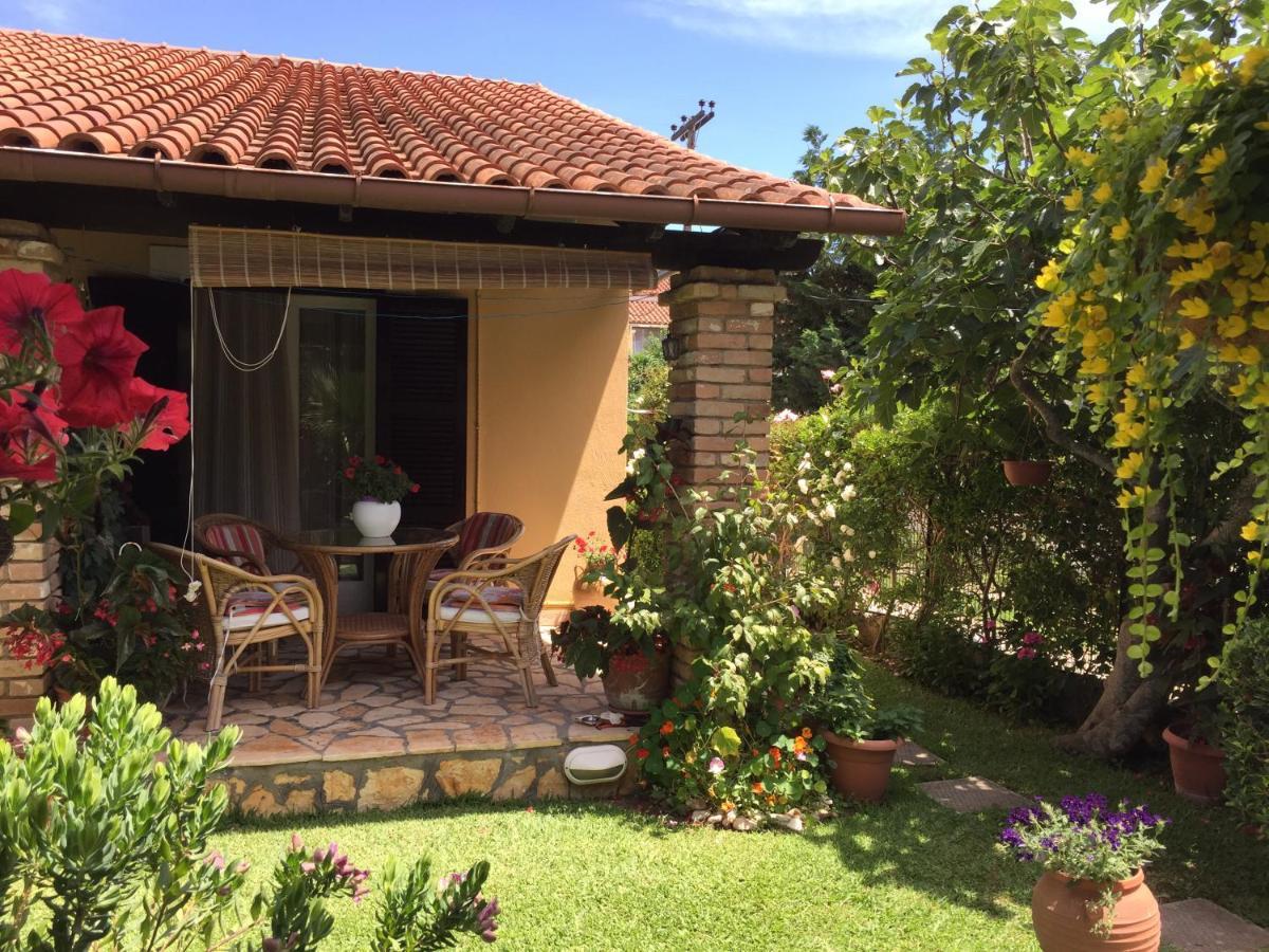 Villa Tina Country Beach Apartments Acharavi  Buitenkant foto