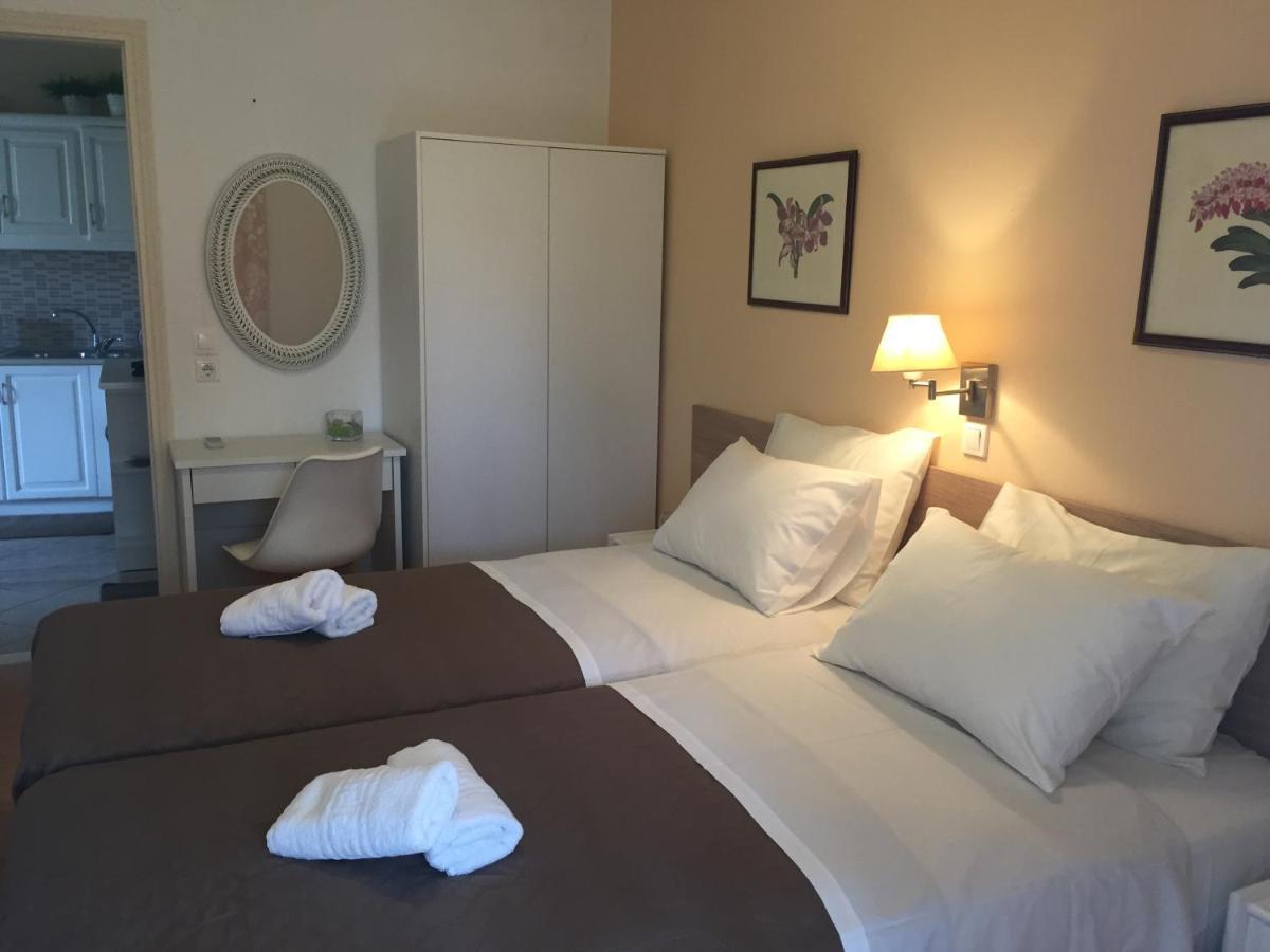 Villa Tina Country Beach Apartments Acharavi  Buitenkant foto