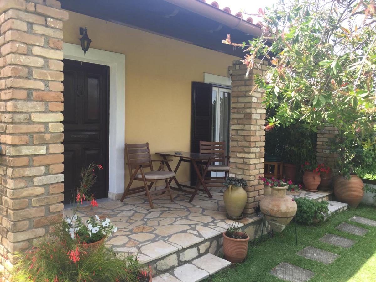 Villa Tina Country Beach Apartments Acharavi  Buitenkant foto